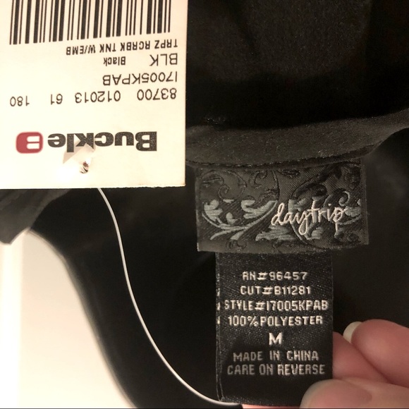 💖 Gorgeous NWT Daytrip racer back tank top! Size Medium - Picture 6 of 7